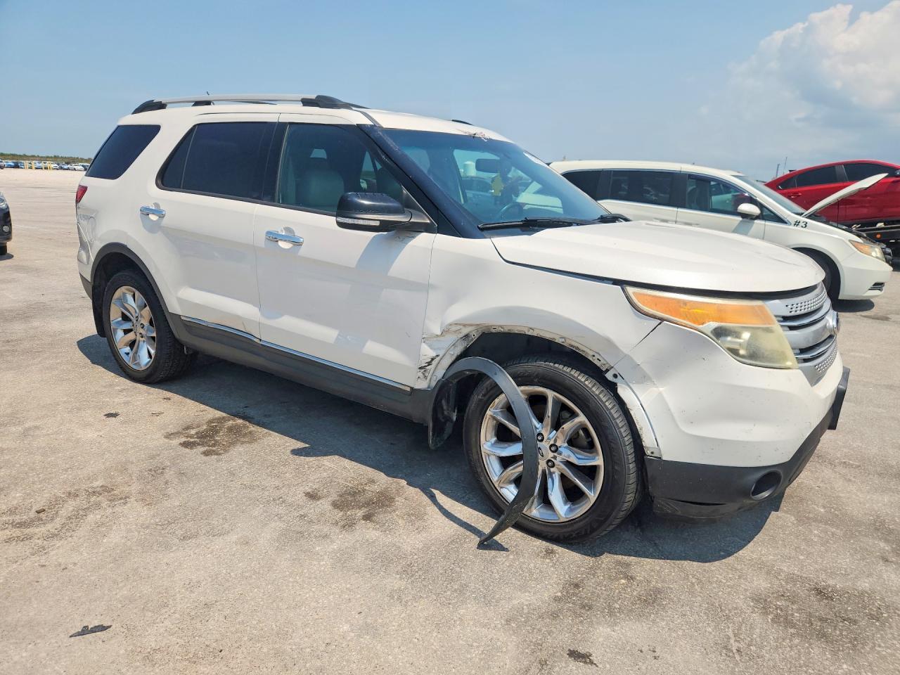 2015 Ford Explorer Xlt - Image 4