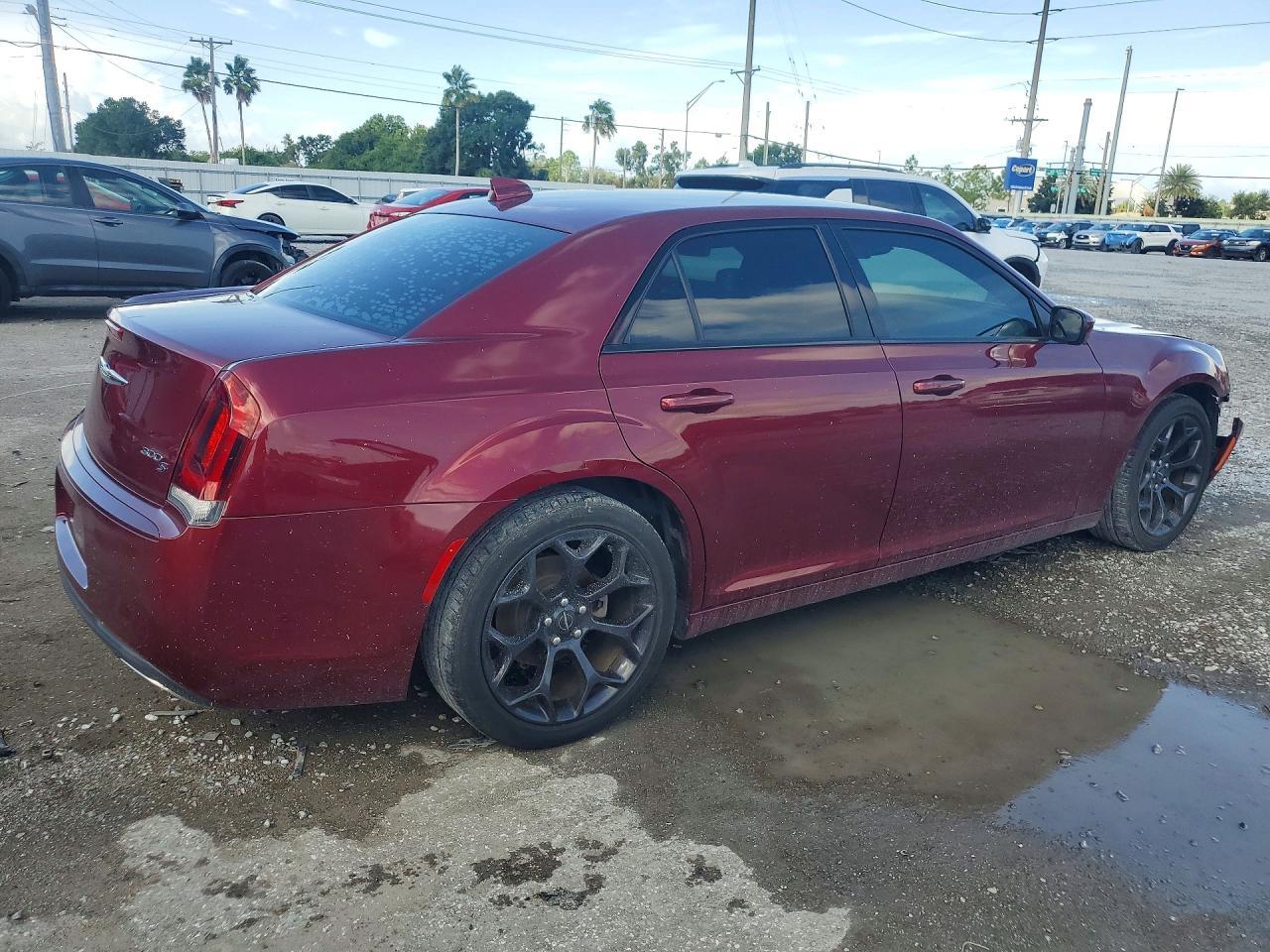 2019 Chrysler 300 S - Image 3