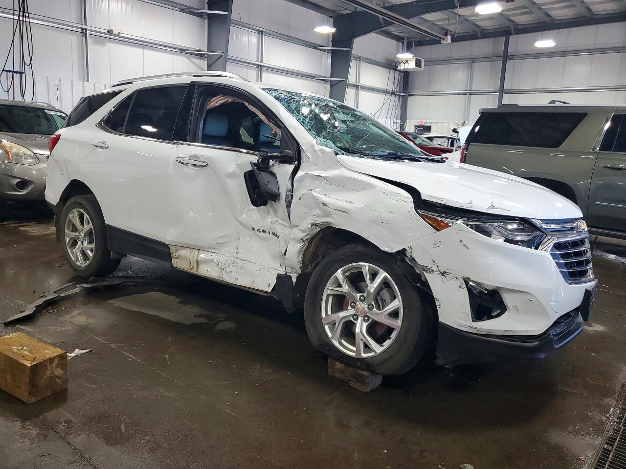 2020 Chevrolet Equinox Premier - Фото 4
