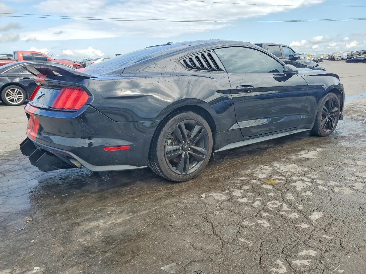 2016 Ford Mustang - Фото 3