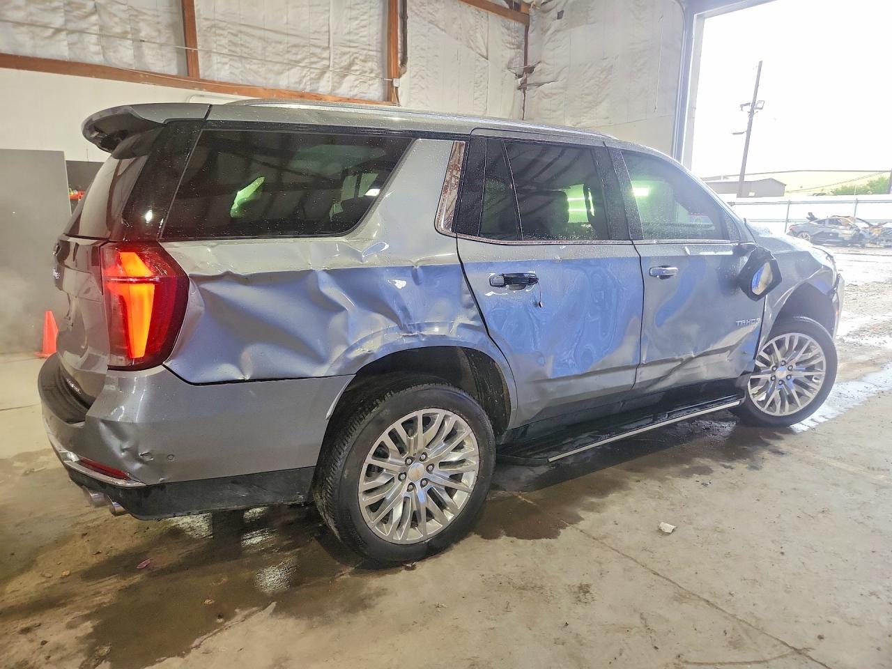 2025 Chevrolet Tahoe K1500 Premier - Фото 3
