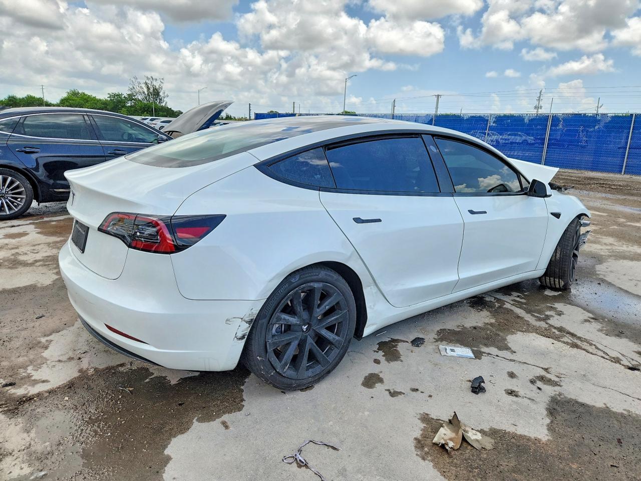 2023 Tesla Model 3 - Image 3