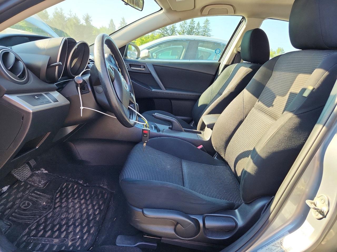 2012 Mazda 3 I - Image 7