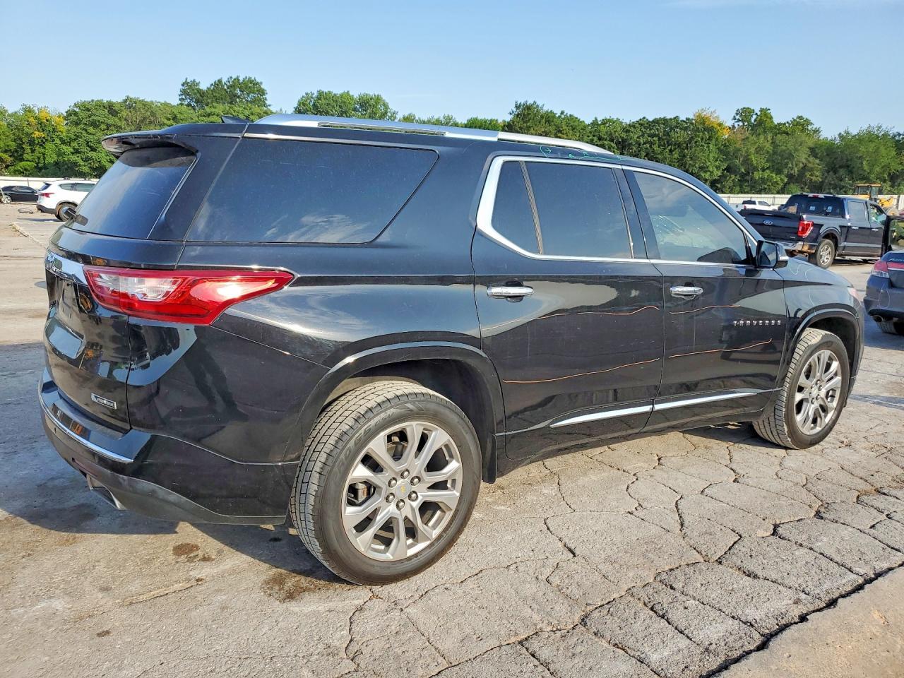 2018 Chevrolet Traverse Premier - Фото 3