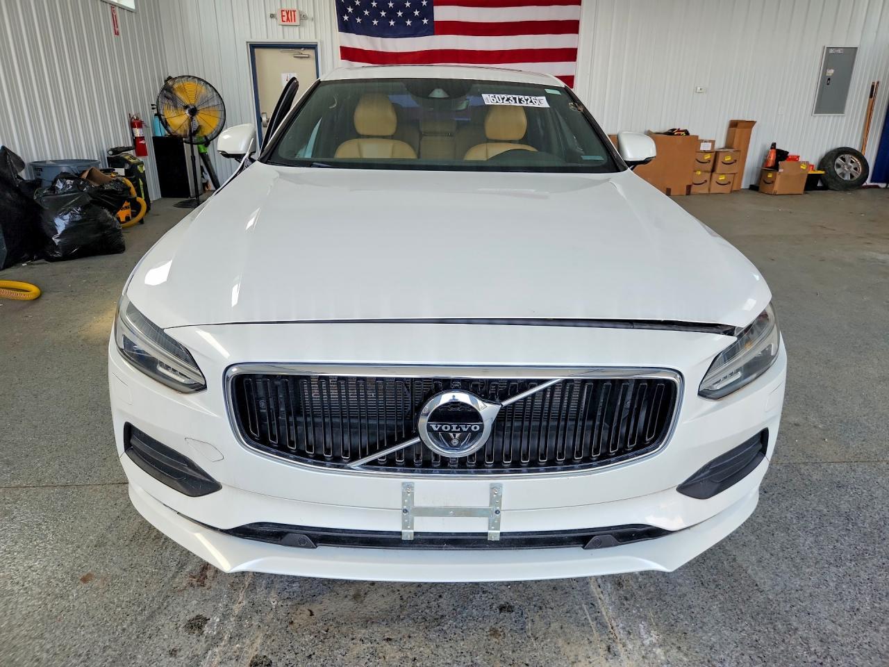 2018 Volvo S90 T5 Momentum - Фото 5