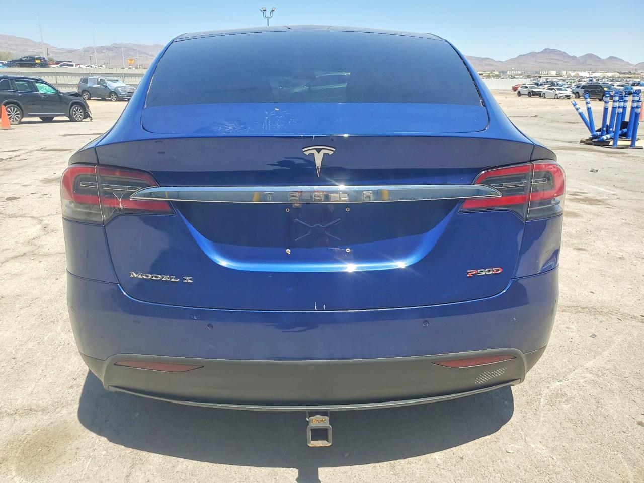 2016 Tesla Model X - Image 6