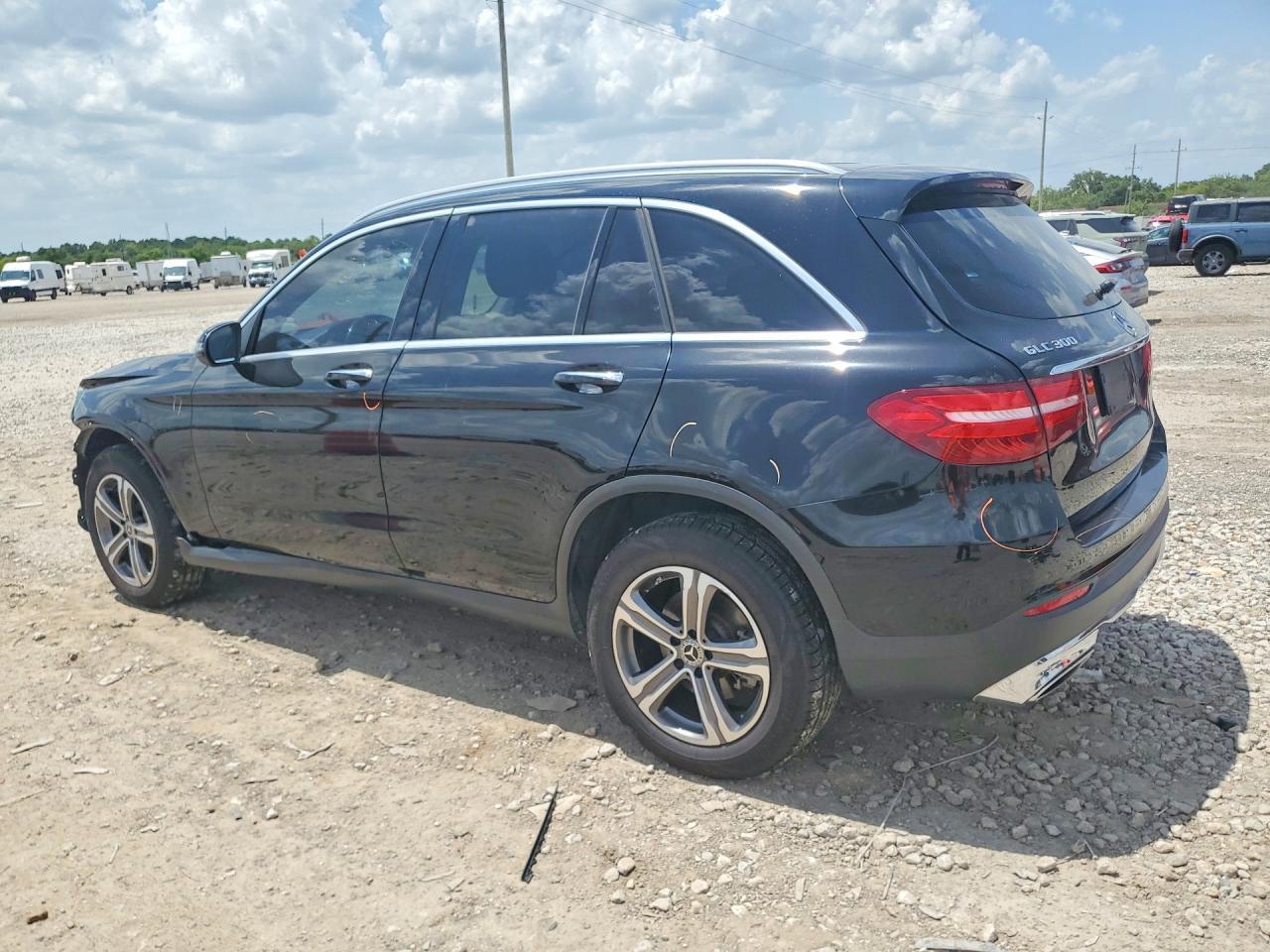 2019 Mercedes-Benz Glc 300 4Matic - Фото 2