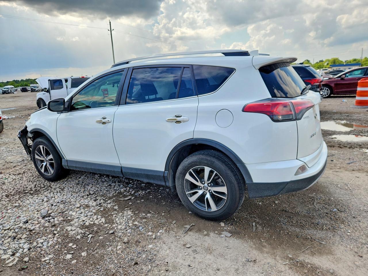 2018 Toyota Rav4 Xle - Фото 2