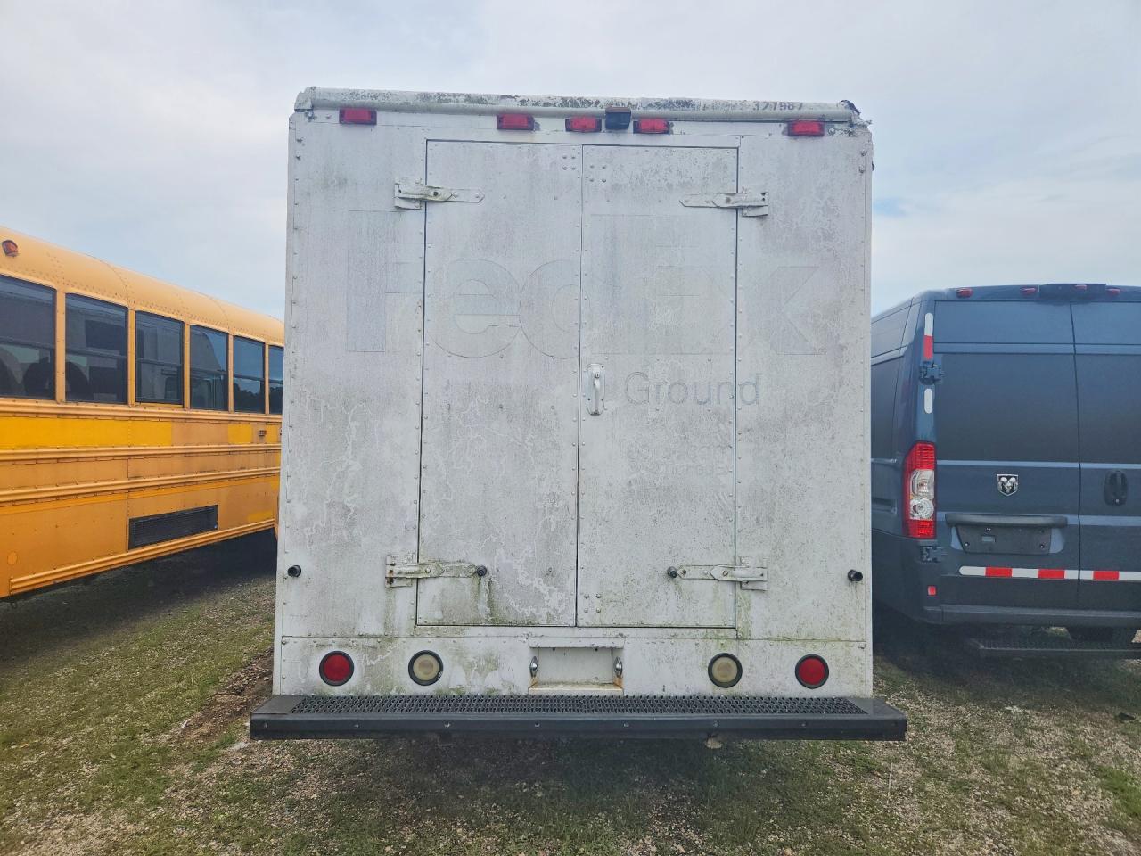 2003 Ford Econoline E450 Super Duty Commercial Stripped Chassis - Фото 6