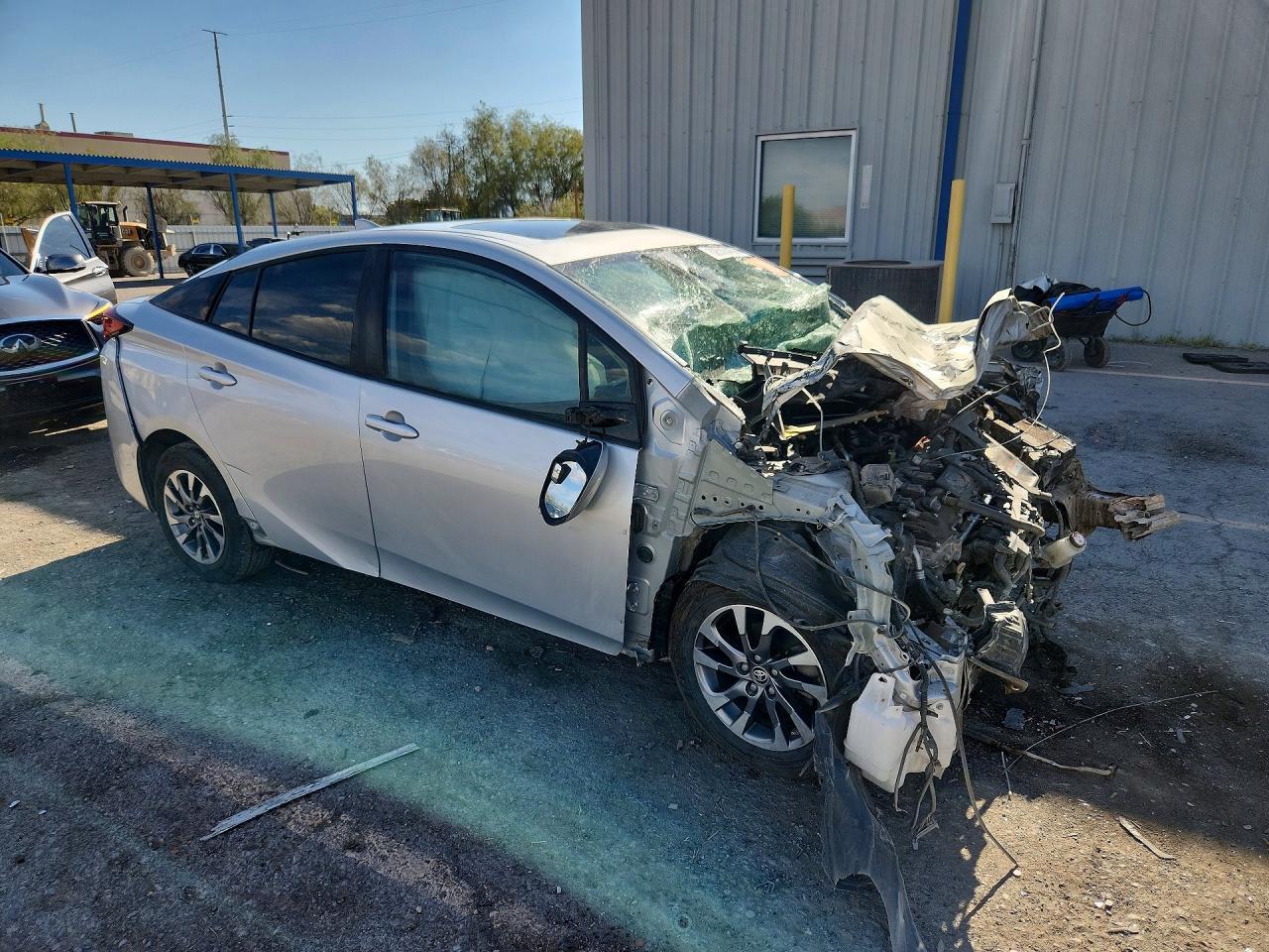 2019 Toyota Prius Xle - Image 4