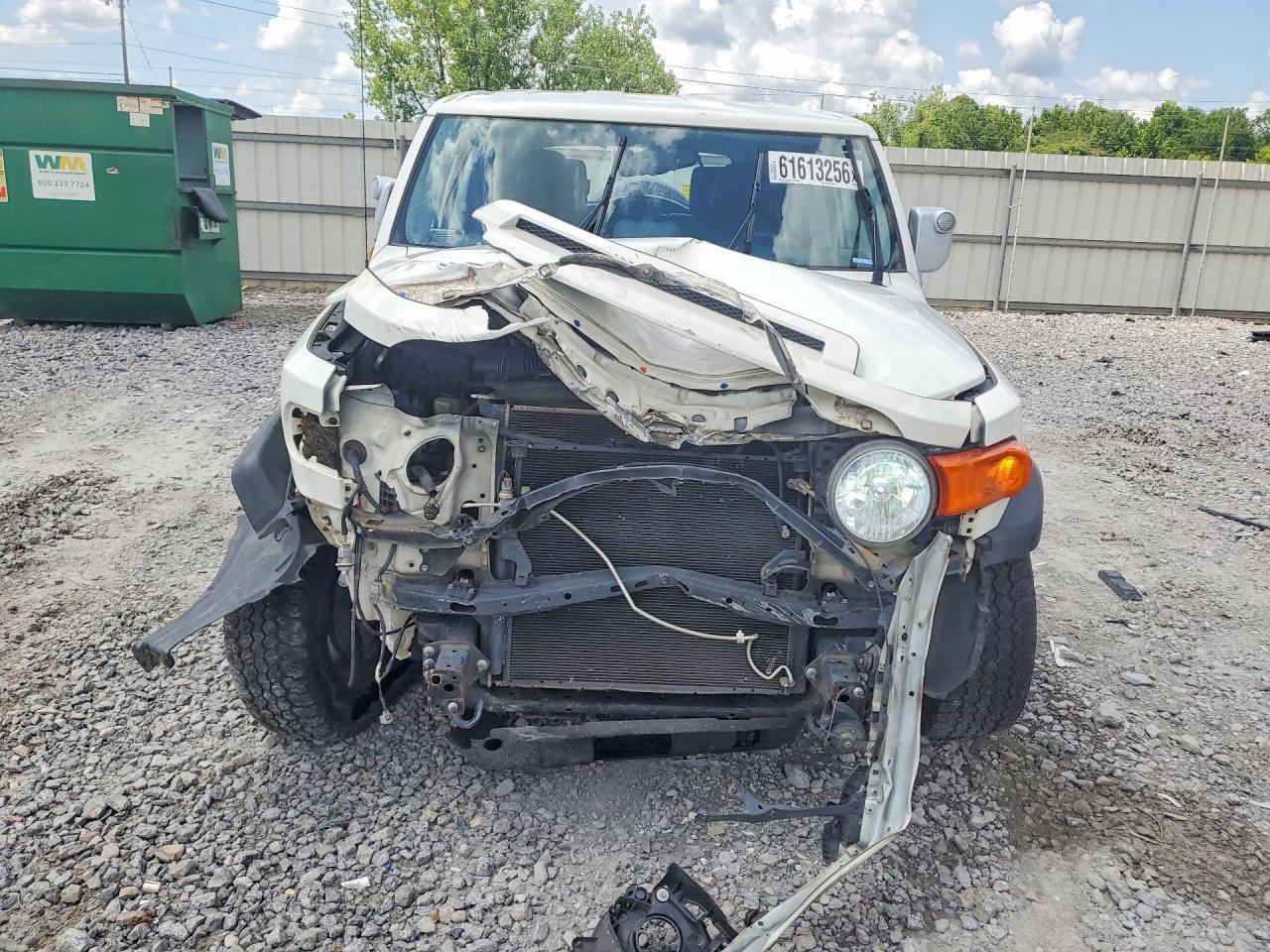 2013 Toyota Fj Cruiser Base - Image 5