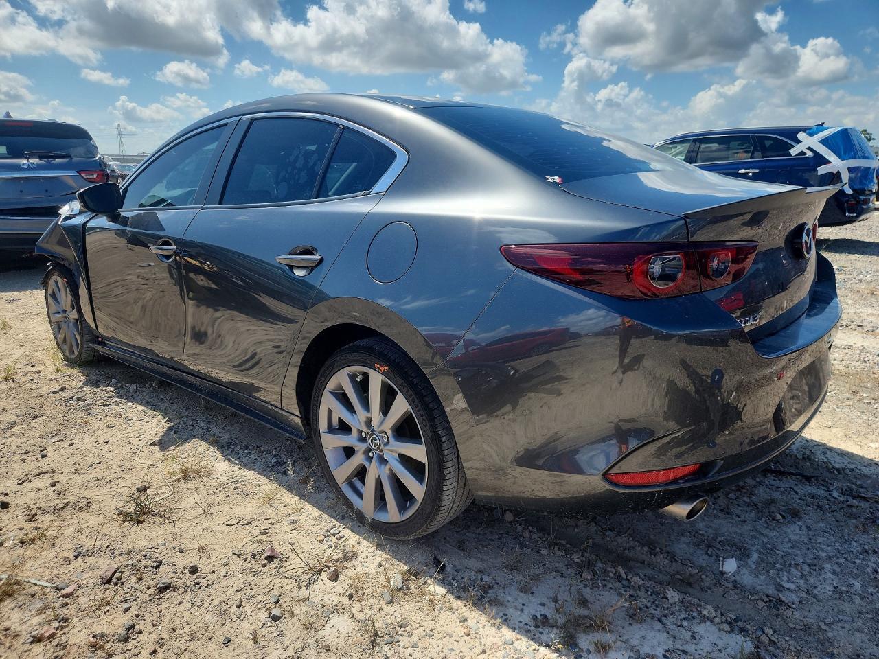 2024 Mazda 3 Preferred - Фото 2