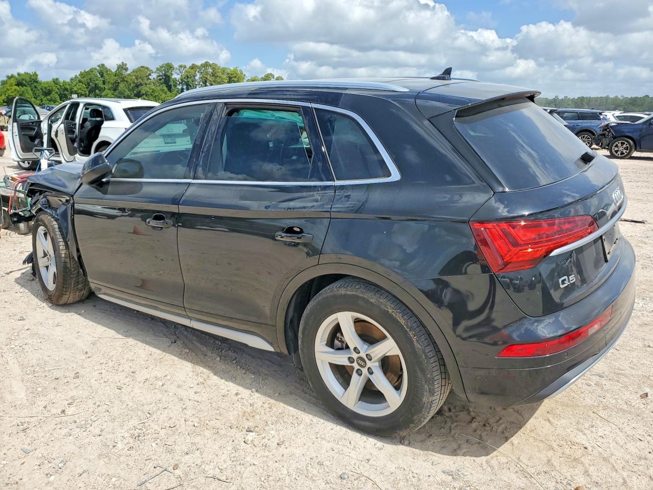 2023 Audi Q5 Premium 40 - Фото 2