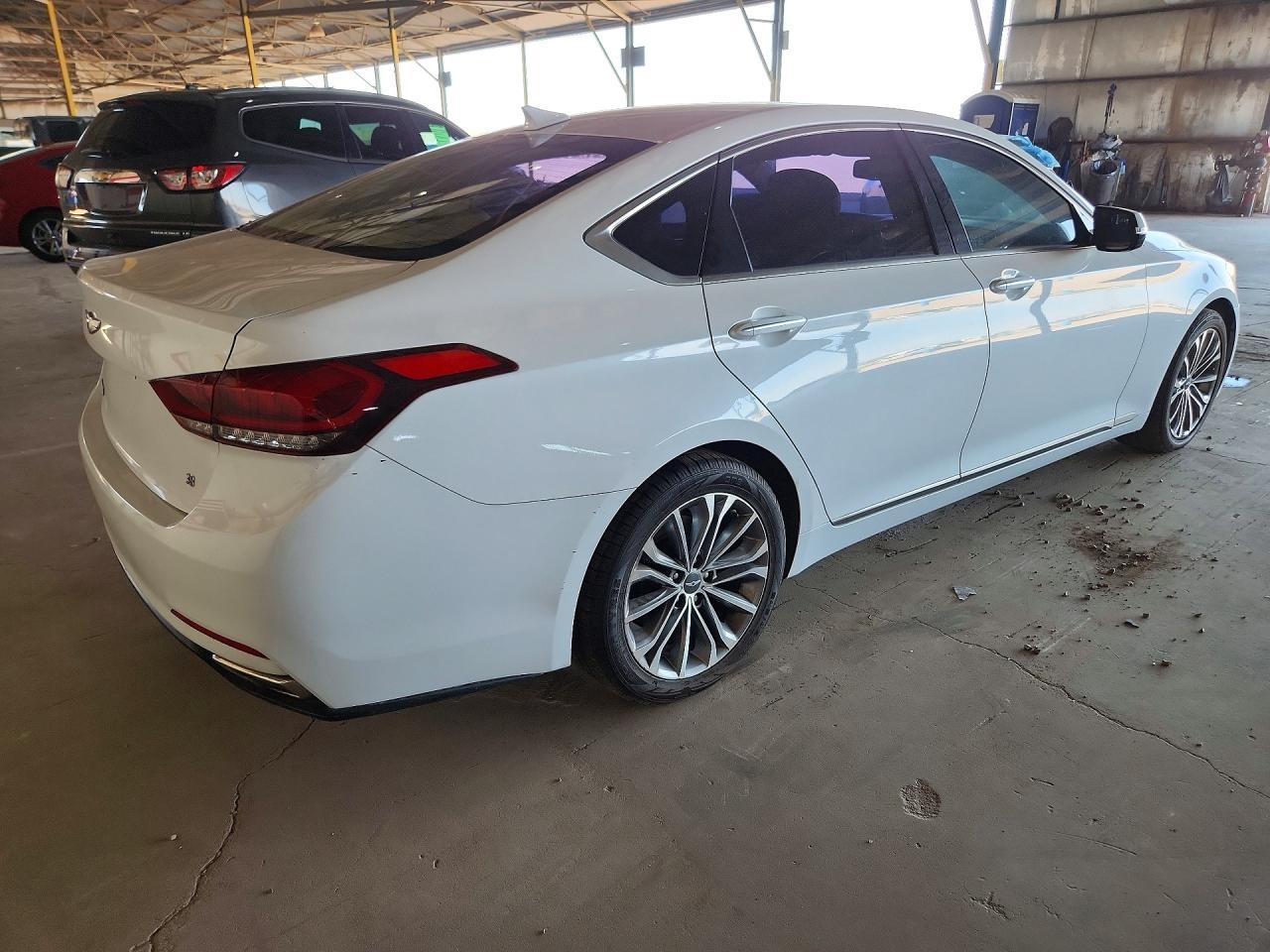 2015 Hyundai Genesis 3.8L - Image 3