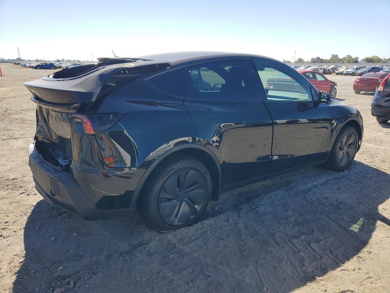 2026 Tesla Model Y - Image 3