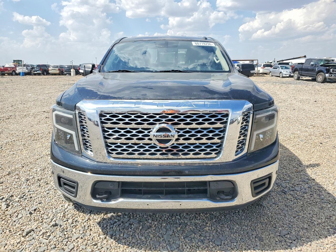 2019 Nissan Titan Sv - Image 5