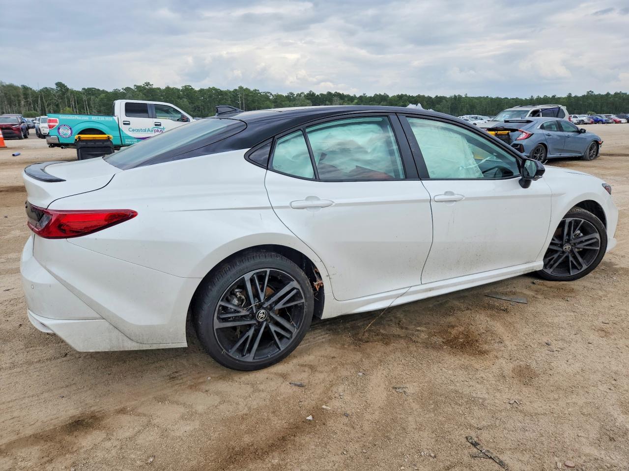 2025 Toyota Camry Xse - Фото 3