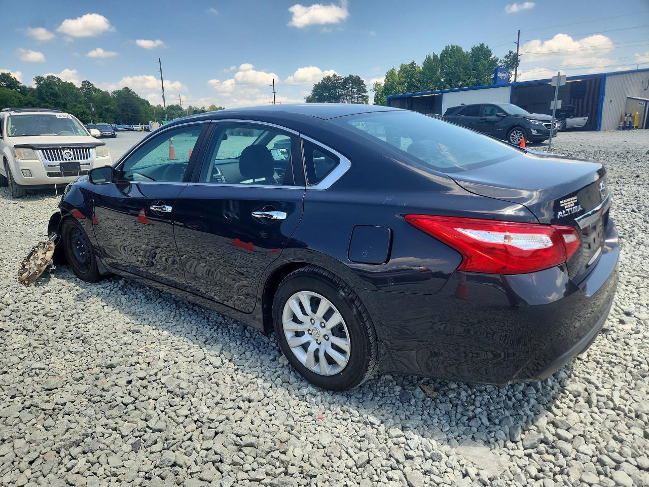 2017 Nissan Altima 2.5 S - Фото 2