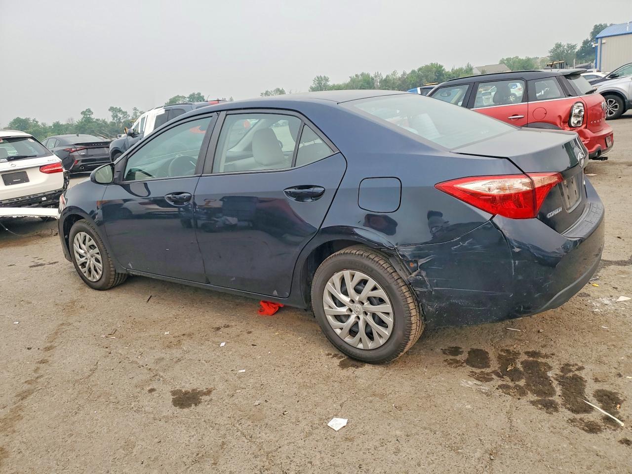 2019 Toyota Corolla Le - Фото 2