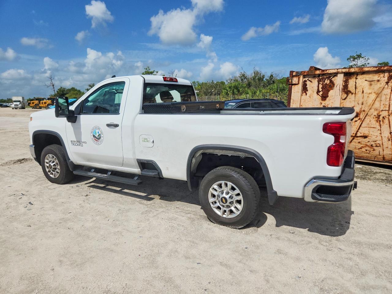 2024 Chevrolet Silverado C2500 Heavy Duty - Image 2