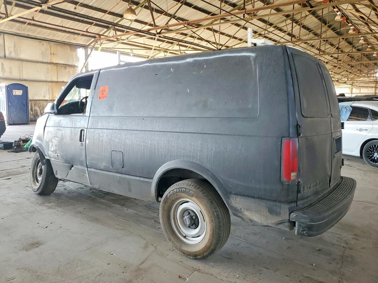 2000 GMC Safari Xt - Фото 2