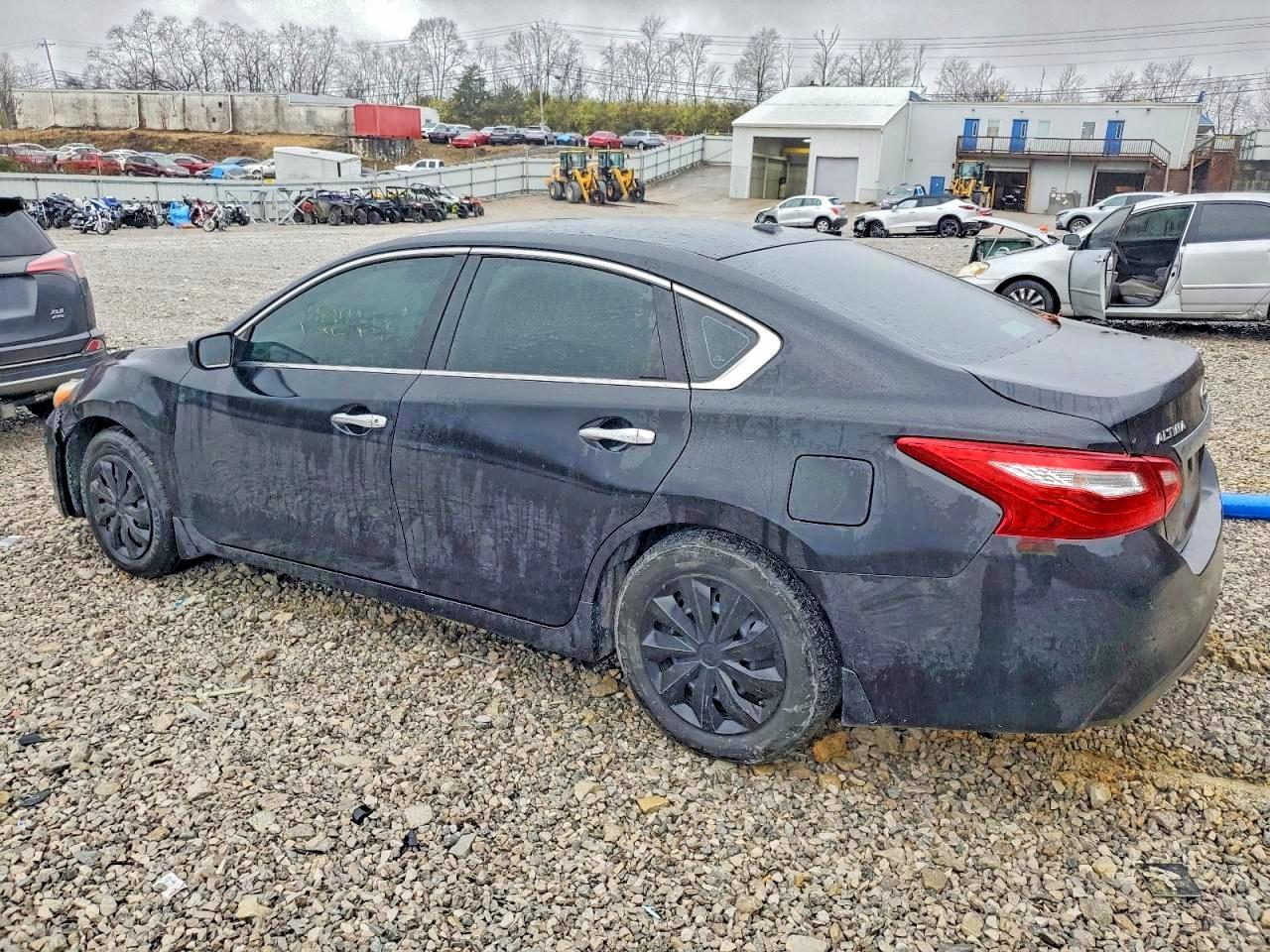 2016 Nissan Altima 2.5 - Фото 2