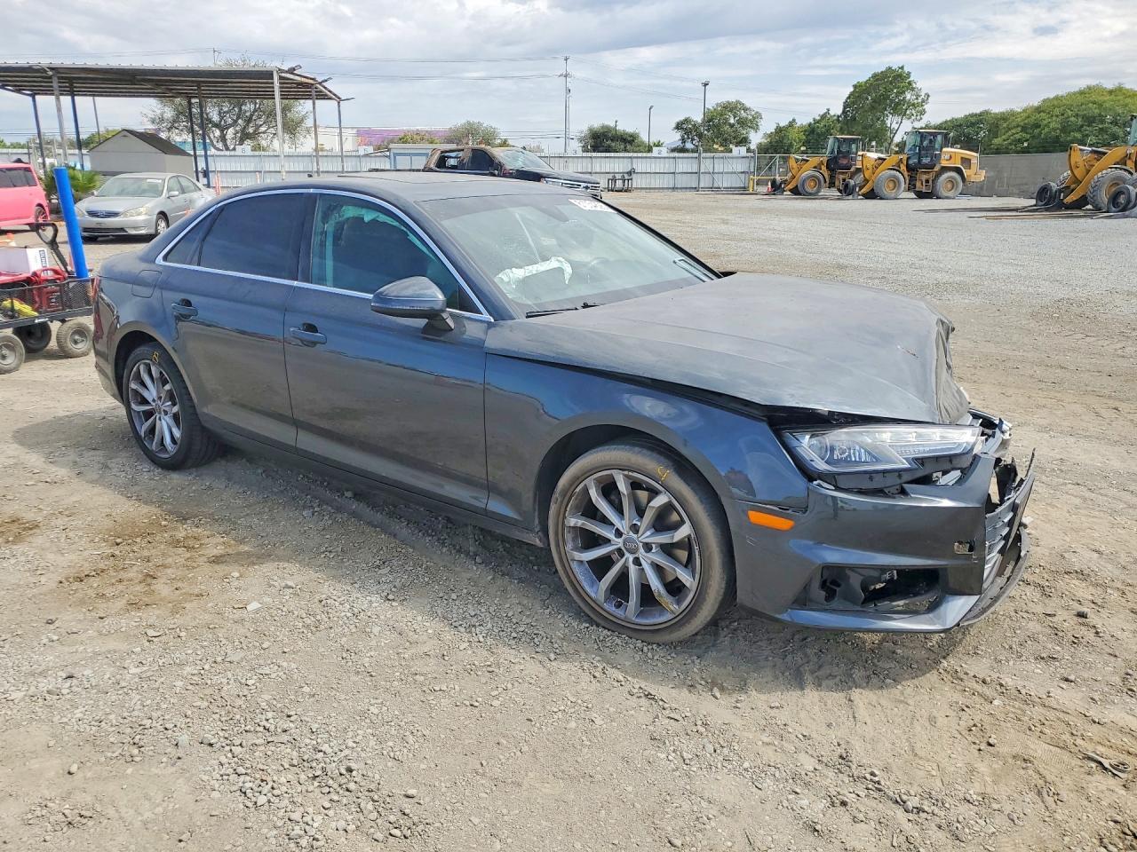 2019 Audi A4 Premium - Image 4