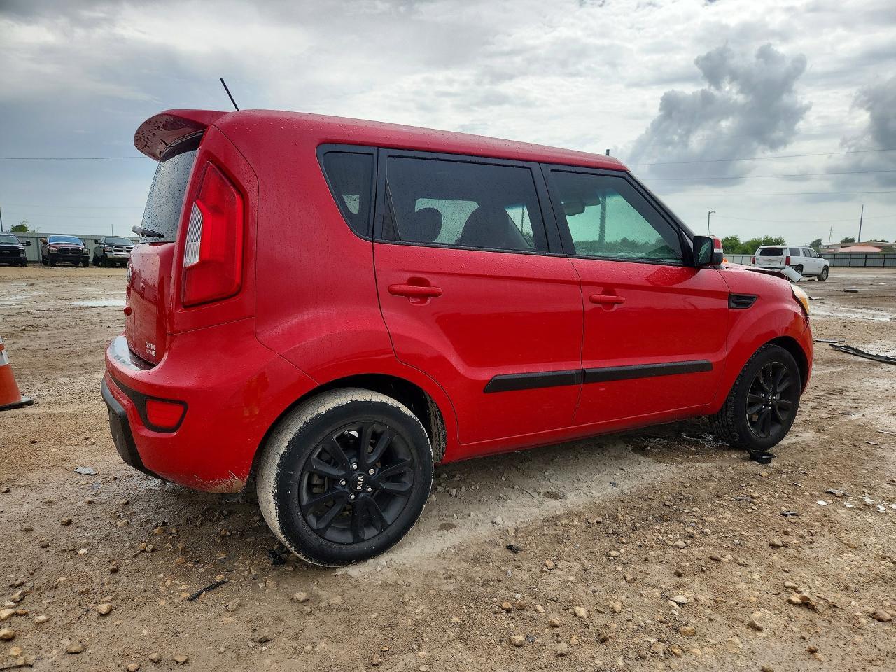 2013 Kia Soul + - Image 3