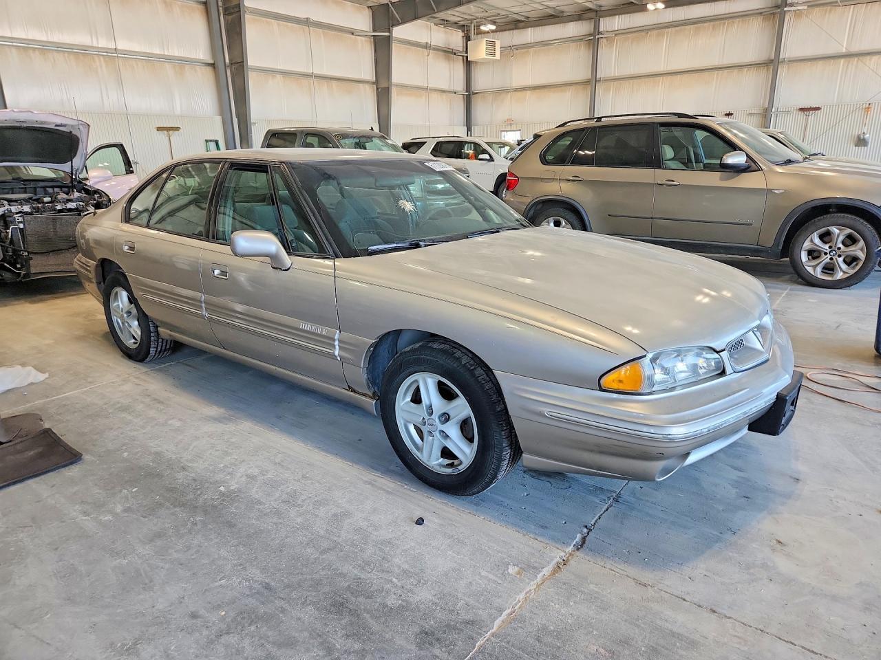 1998 Pontiac Bonneville Se - Image 4