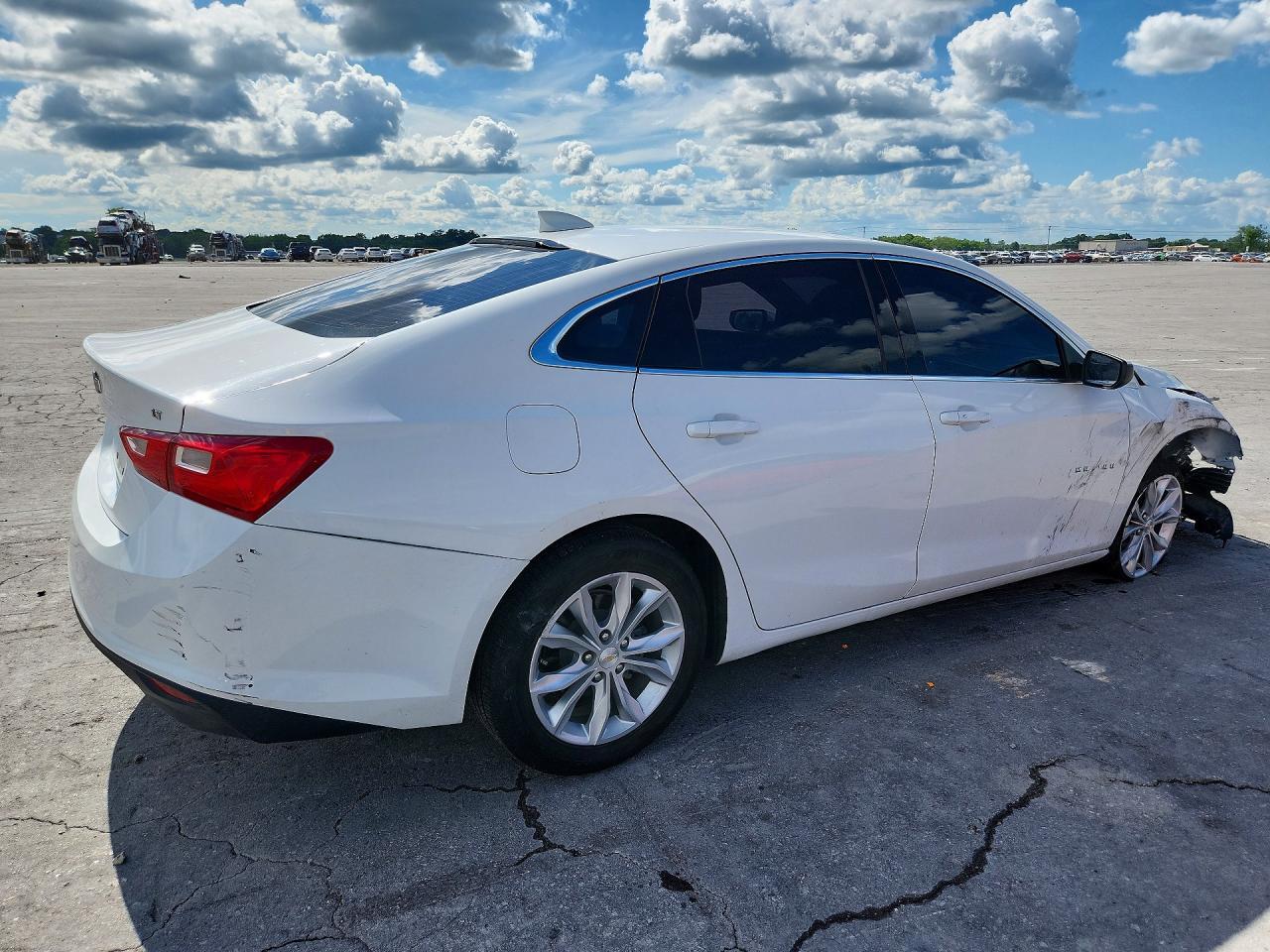 2023 Chevrolet Malibu Lt - Фото 3