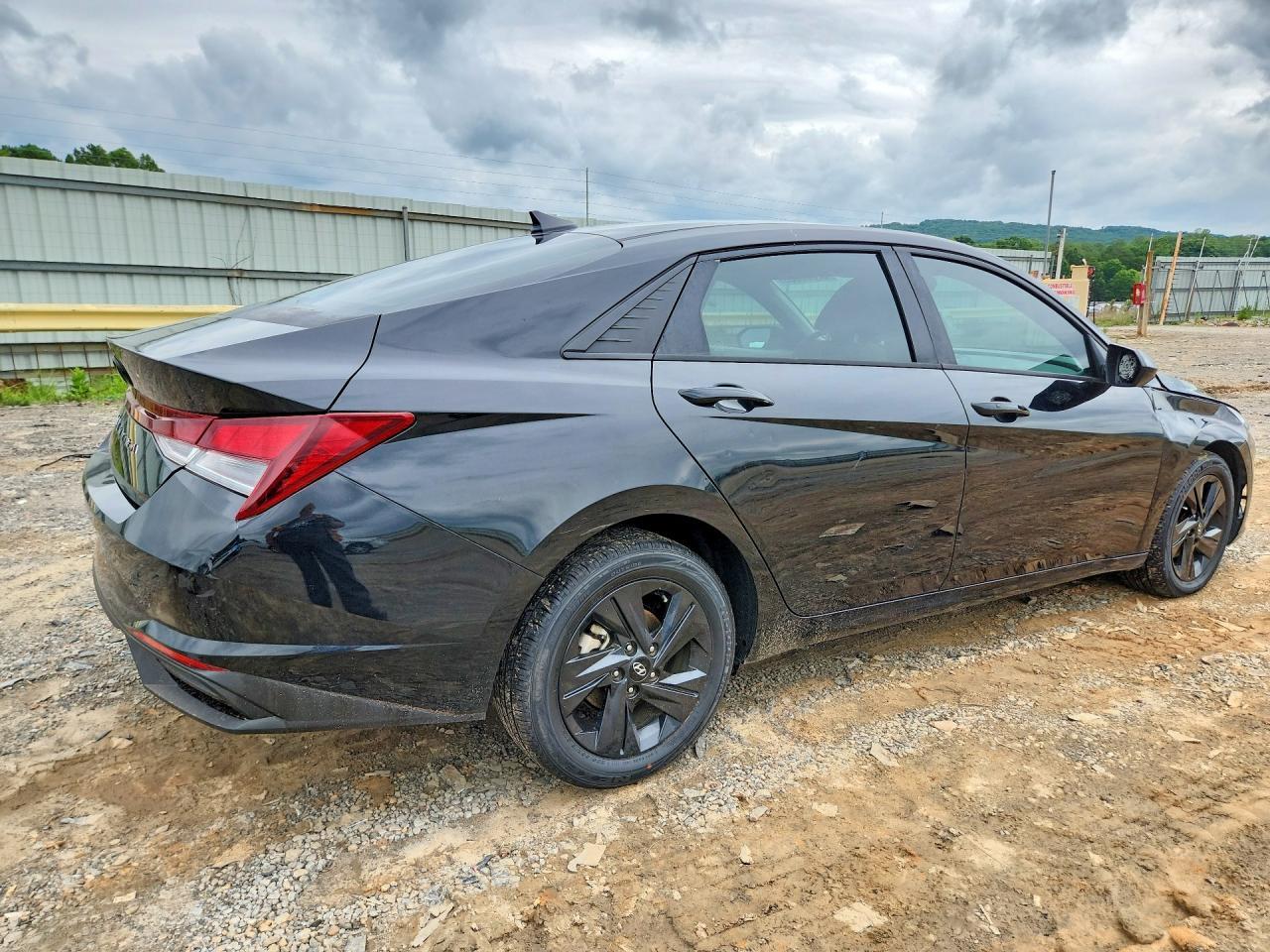 2023 Hyundai Elantra Sel - Image 3