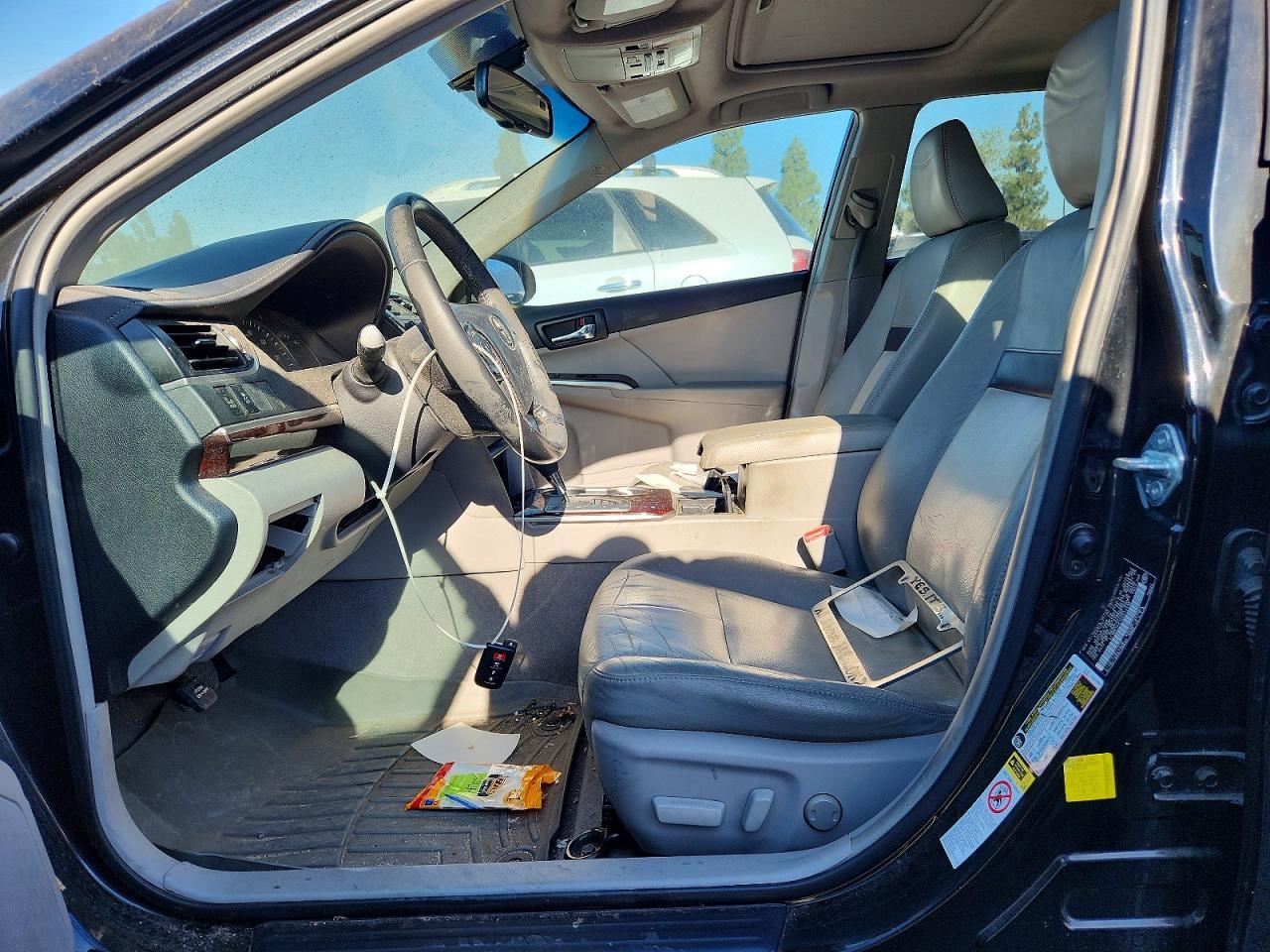 2012 Toyota Camry Xle V6 - Image 7