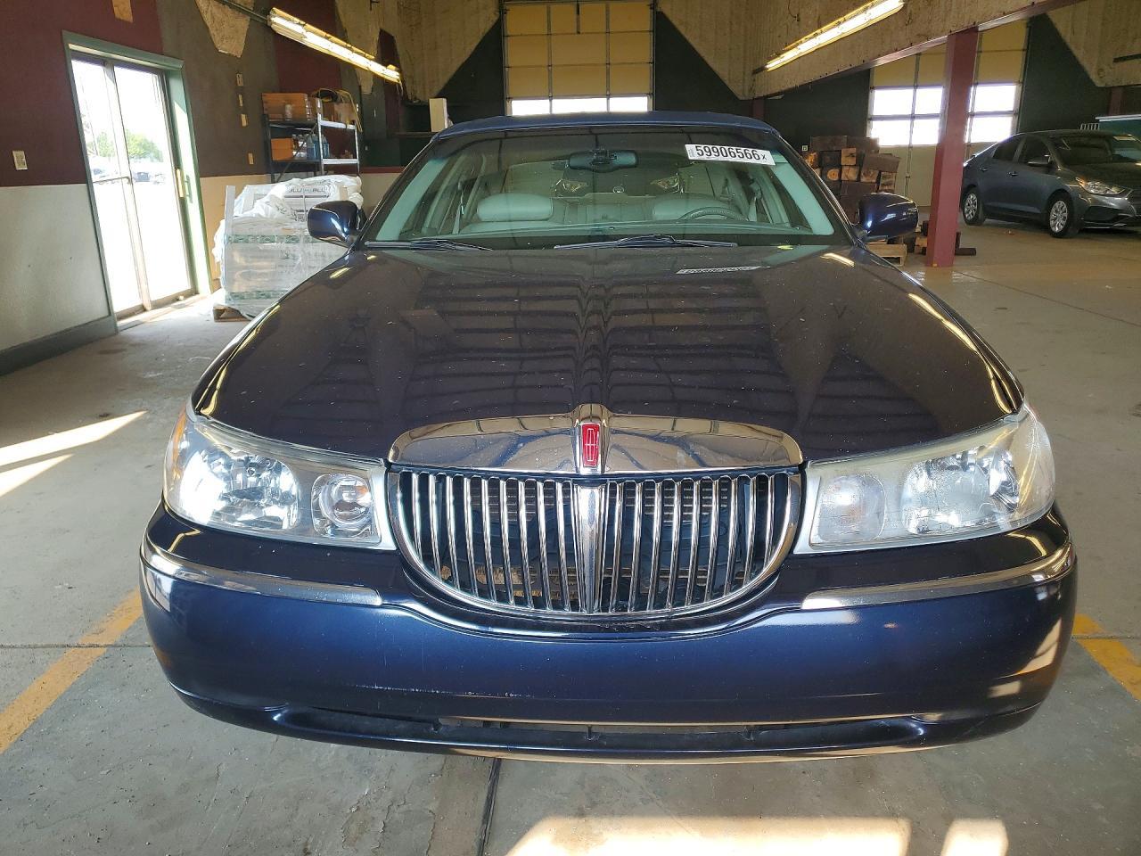 1999 Lincoln Town Car Signature - Фото 5