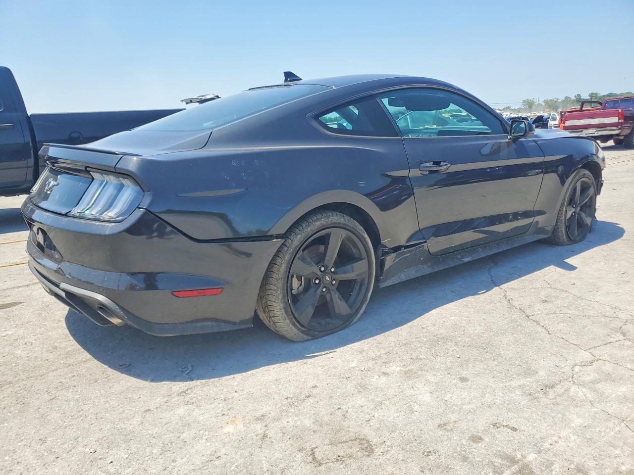 2022 Ford Mustang - Image 3