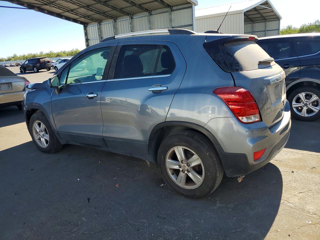 2019 Chevrolet Trax 1Lt - Image 2
