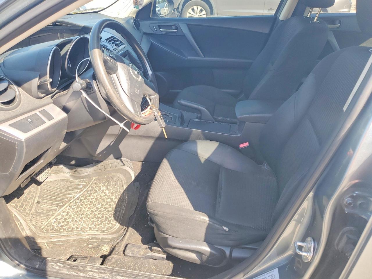 2013 Mazda 3 I - Image 7