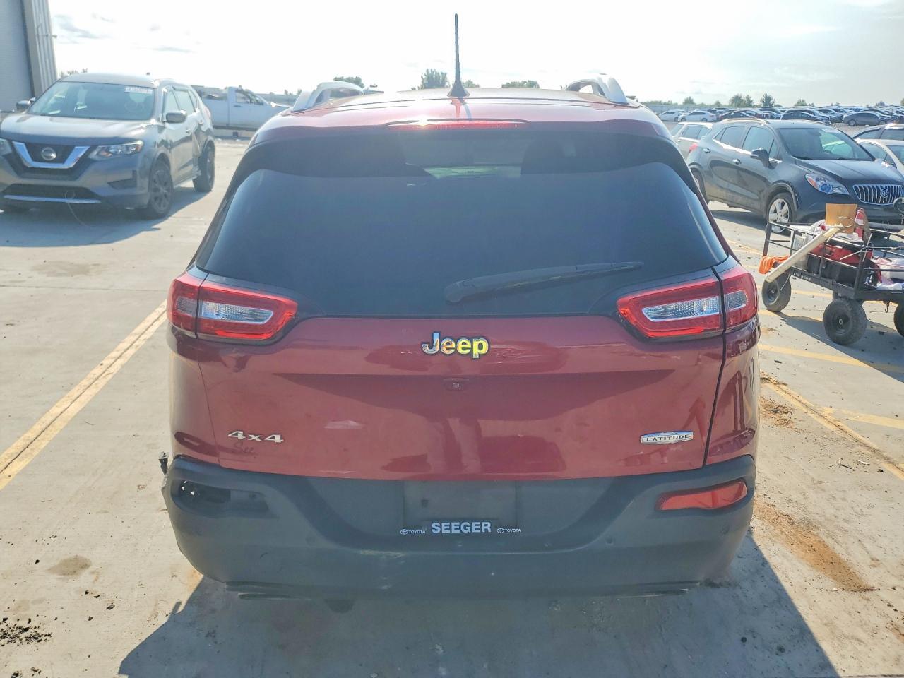 2017 Jeep Cherokee Latitude - Фото 6