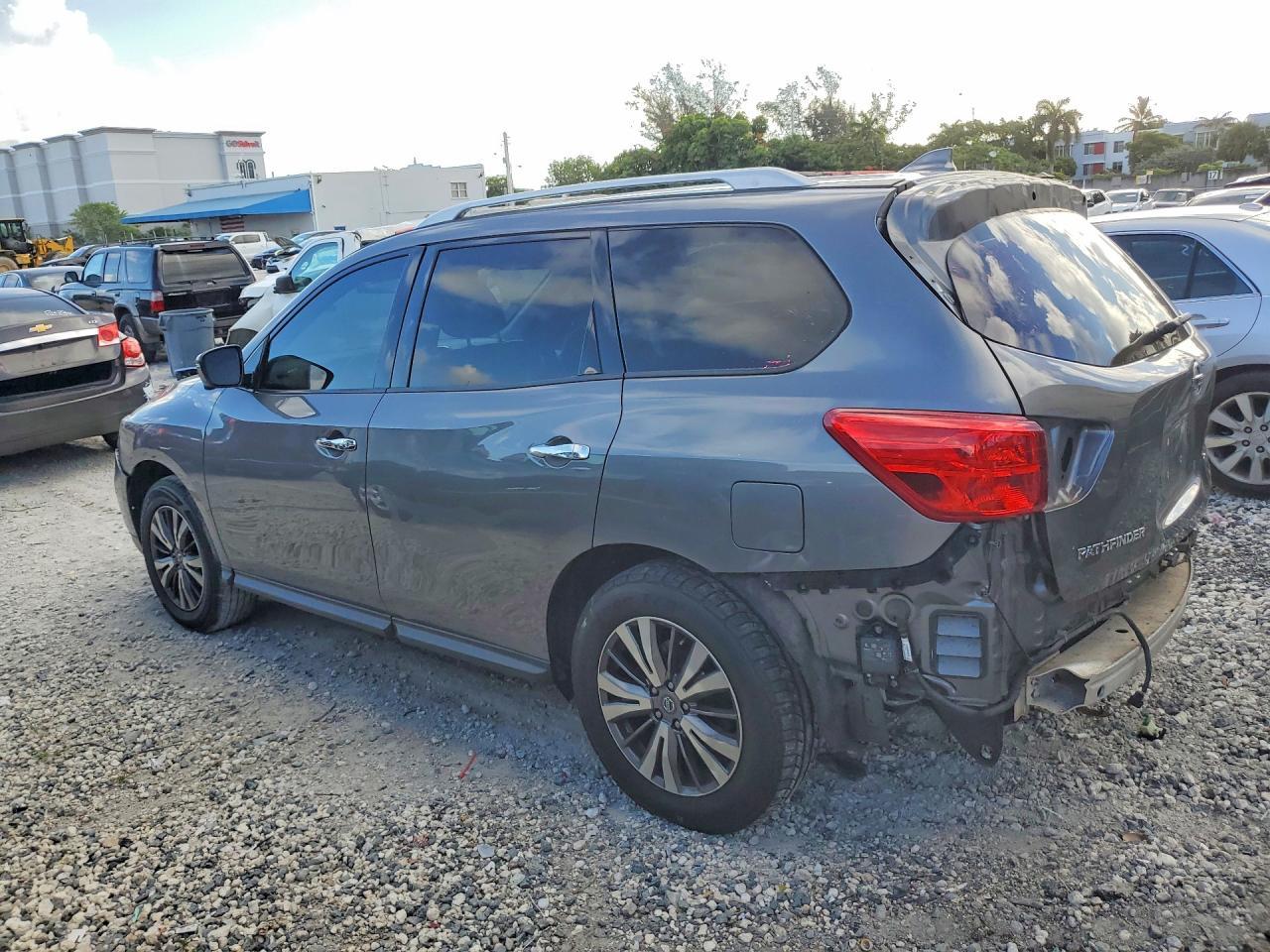 2019 Nissan Pathfinder Sl - Фото 2