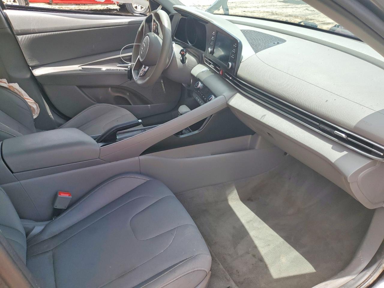 2022 Hyundai Elantra Sel - Фото 7
