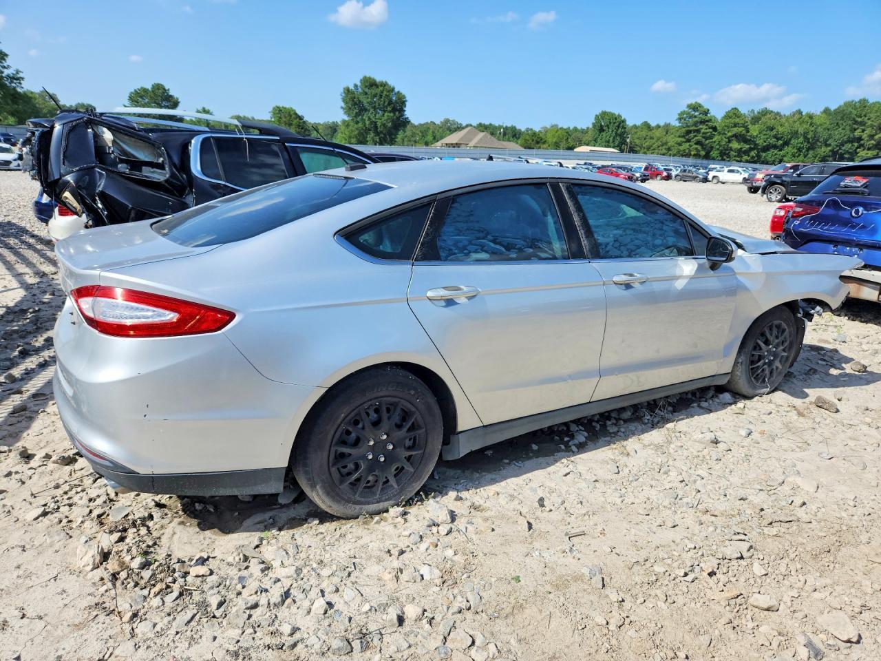 2014 Ford Fusion S - Фото 3