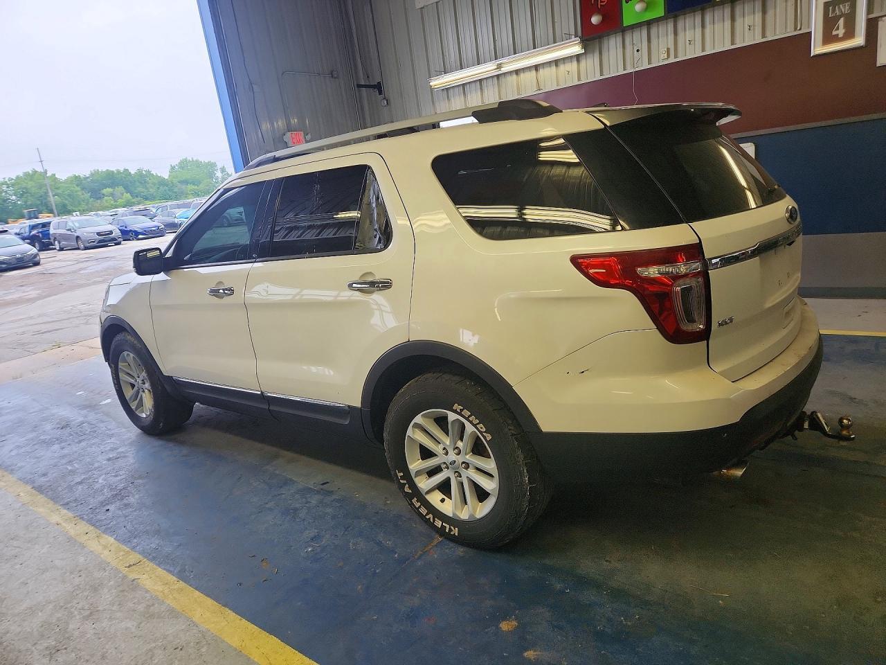 2013 Ford Explorer Xlt - Image 2
