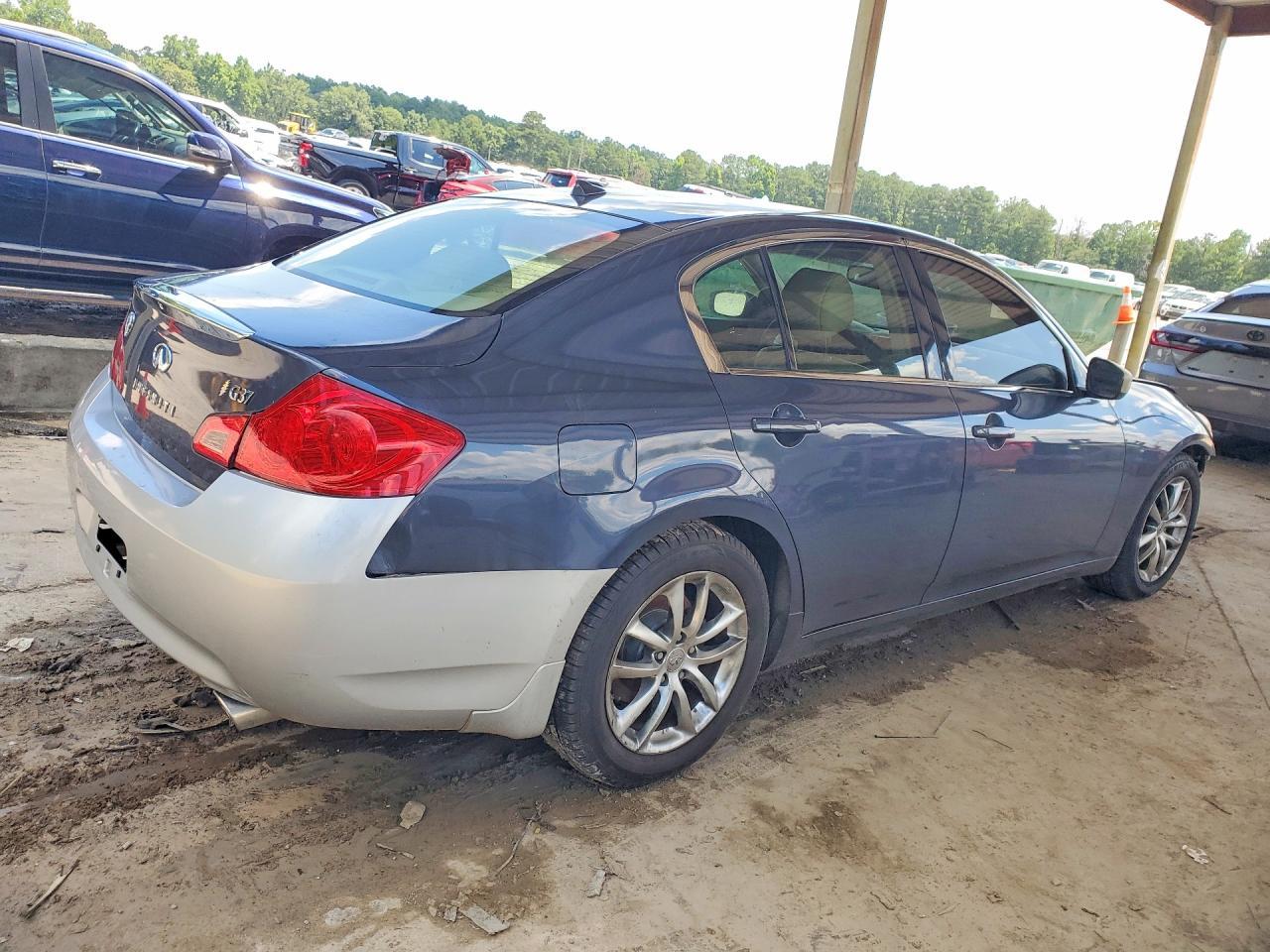 2009 Infiniti G37 Sedan Base - Фото 3