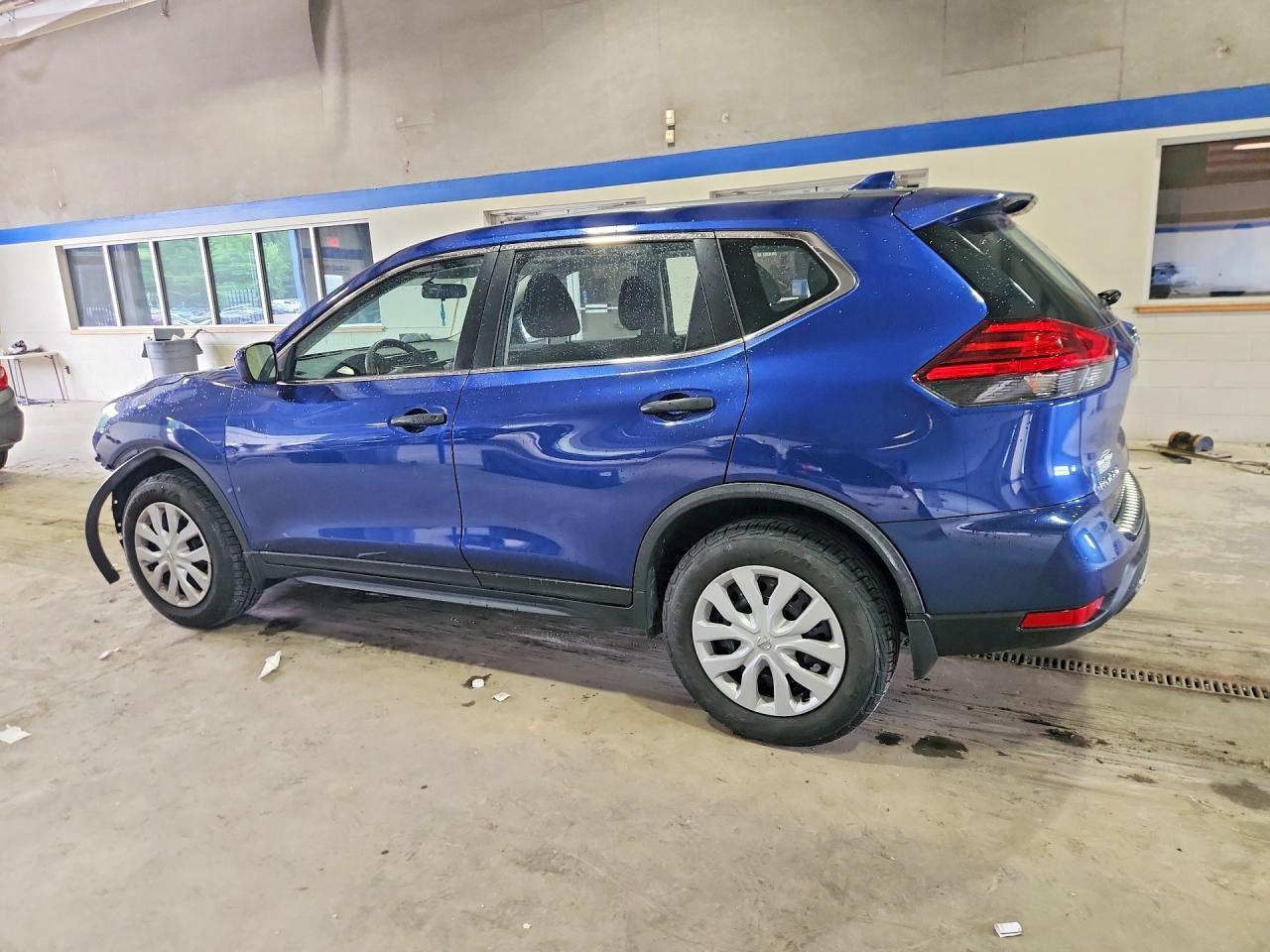 2017 Nissan Rogue S - Фото 2