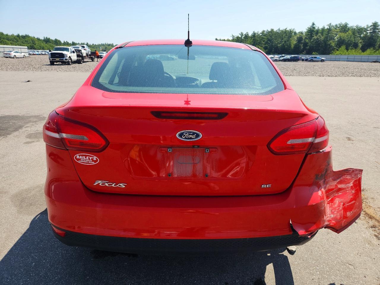 2017 Ford Focus Se - Image 6