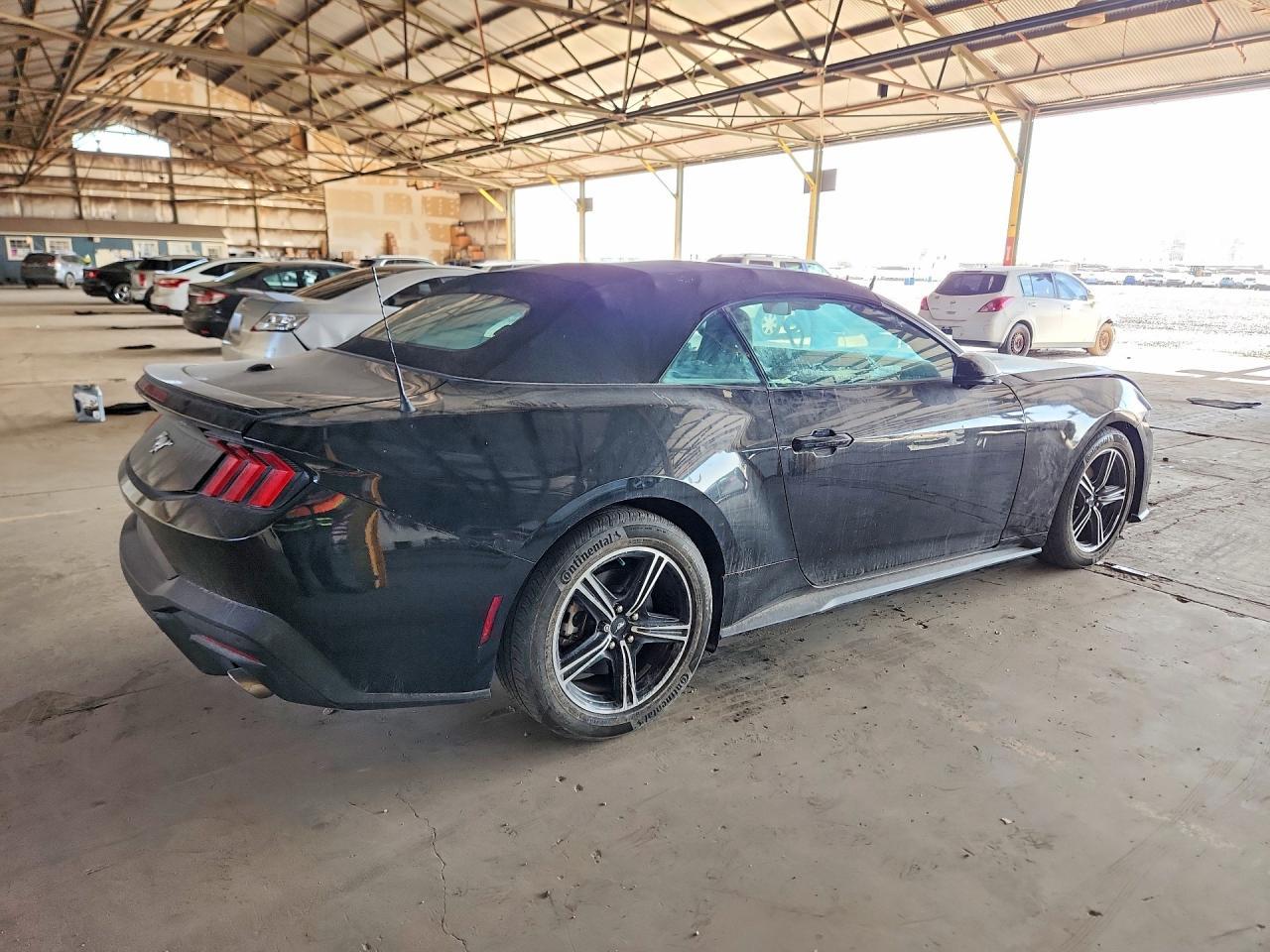 2024 Ford Mustang - Фото 3