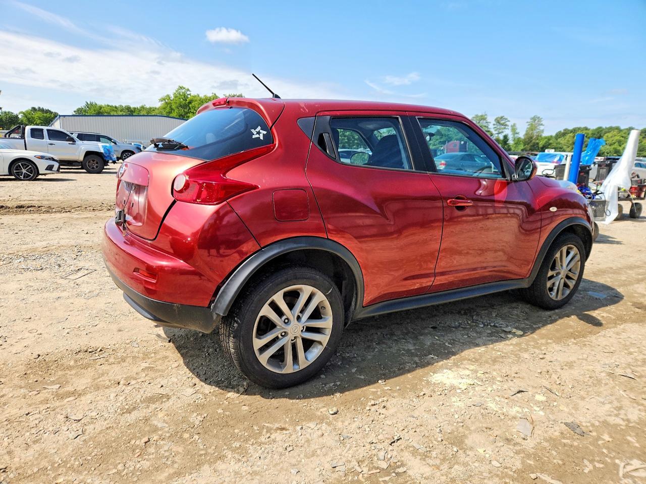 2011 Nissan Juke S - Image 3