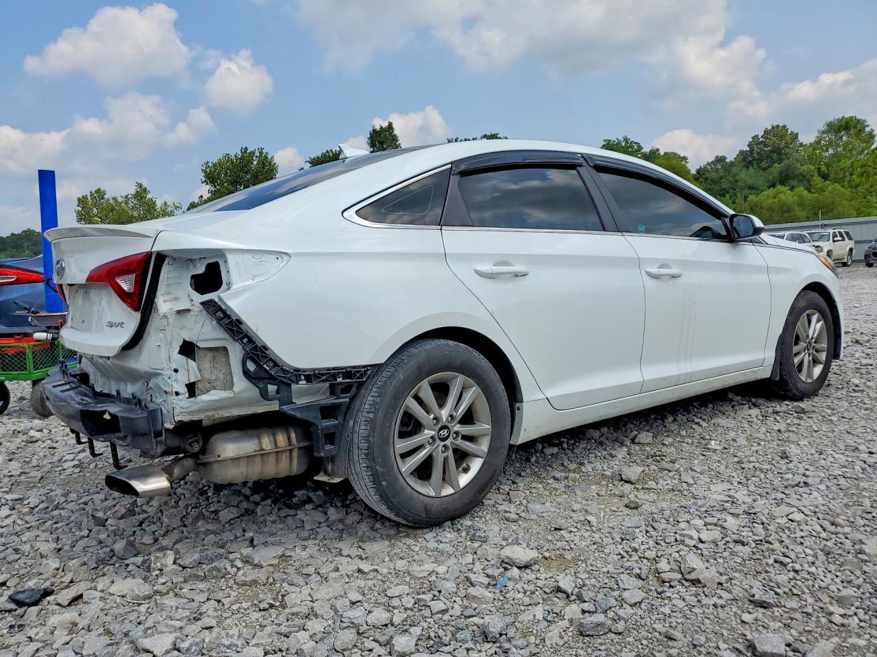 2017 Hyundai Sonata Se - Image 3