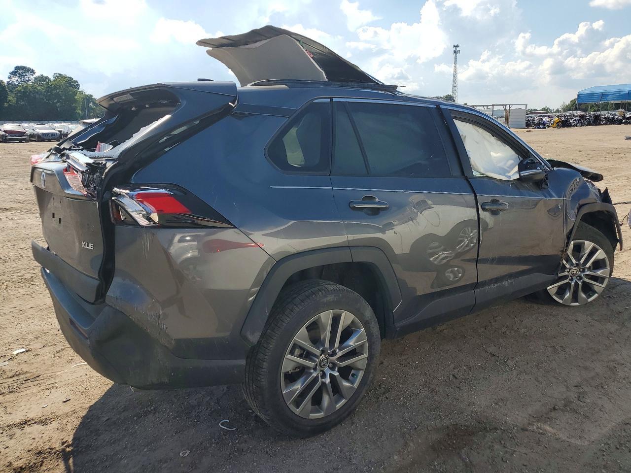 2022 Toyota Rav4 Xle Premium - Фото 3