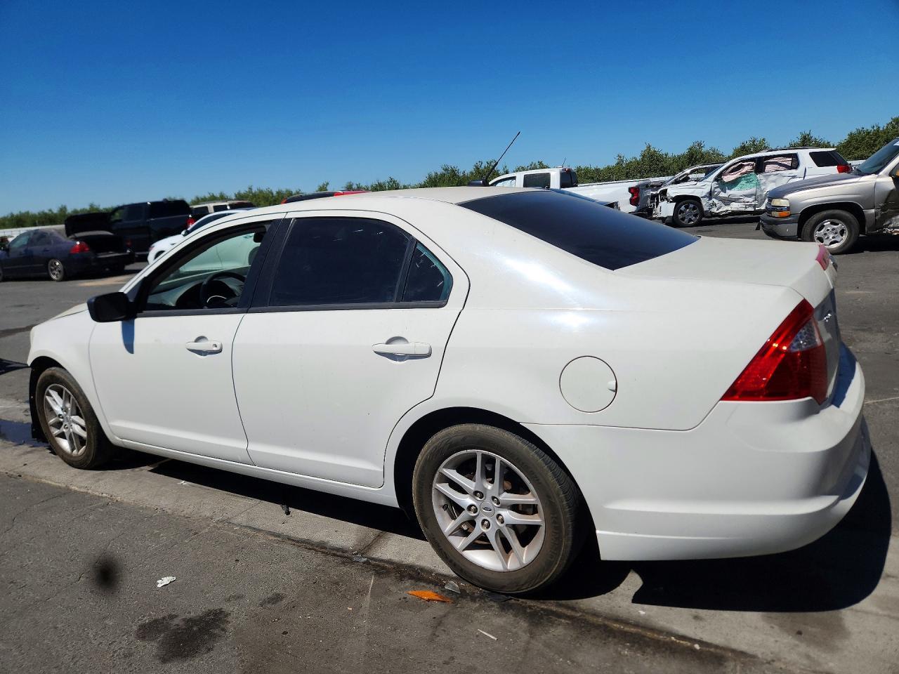 2010 Ford Fusion S - Image 2