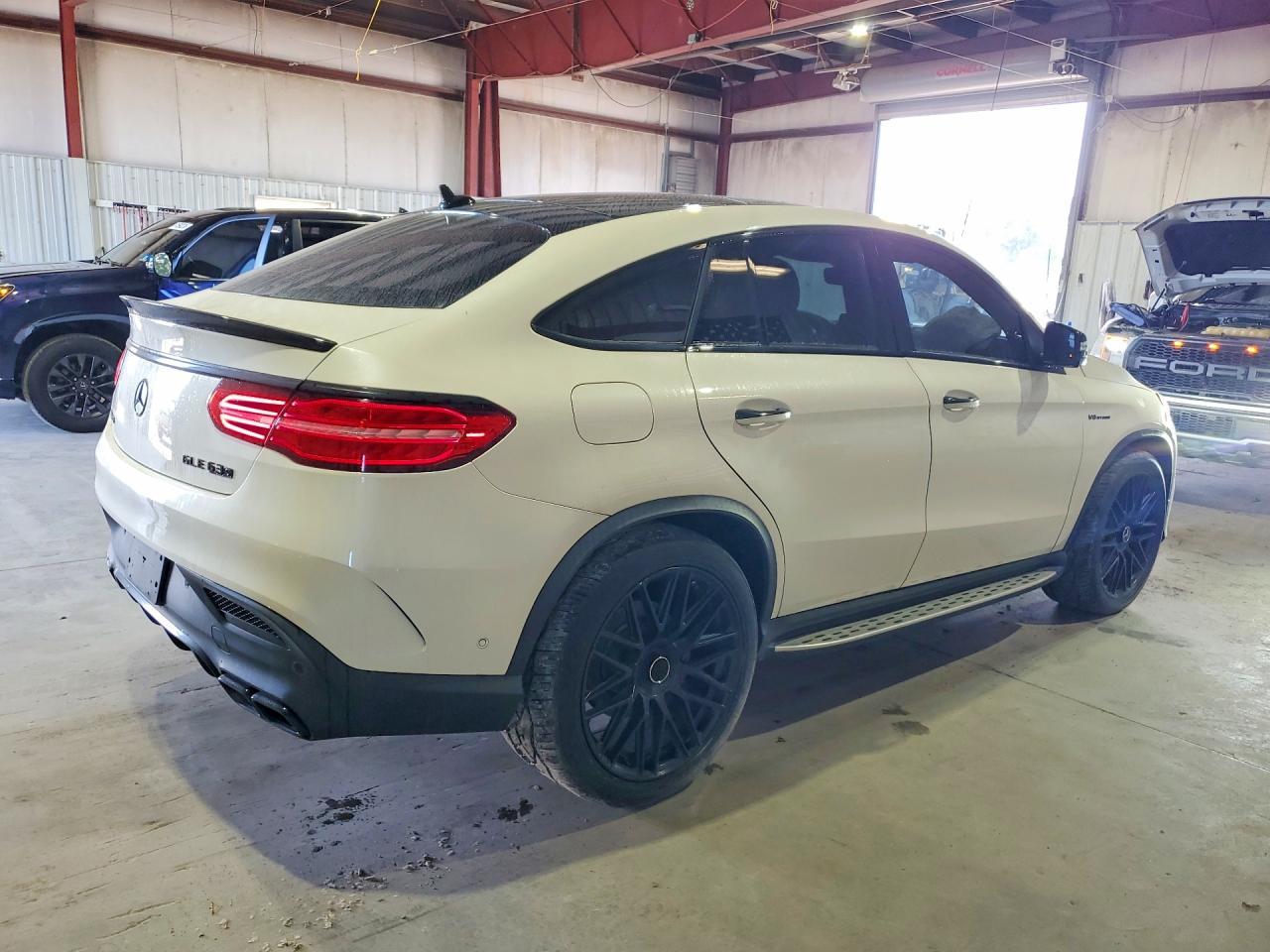 2017 Mercedes-Benz Gle Coupe 63 Amg-S - Фото 3